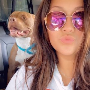 Meet your Posher, Victoria